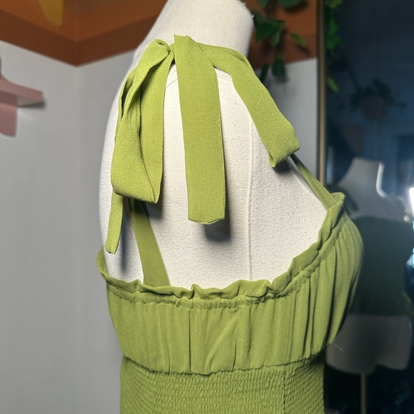 Aritzia Wilfred Ballad Camisole - Picture 4 of 10